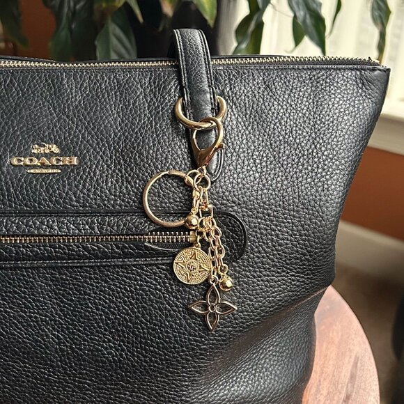 New STAR AND CLOVER Bag Charm Gold Tone⭐ - Picture 2 of 7